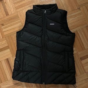 Girls size M (10) patagonia vest